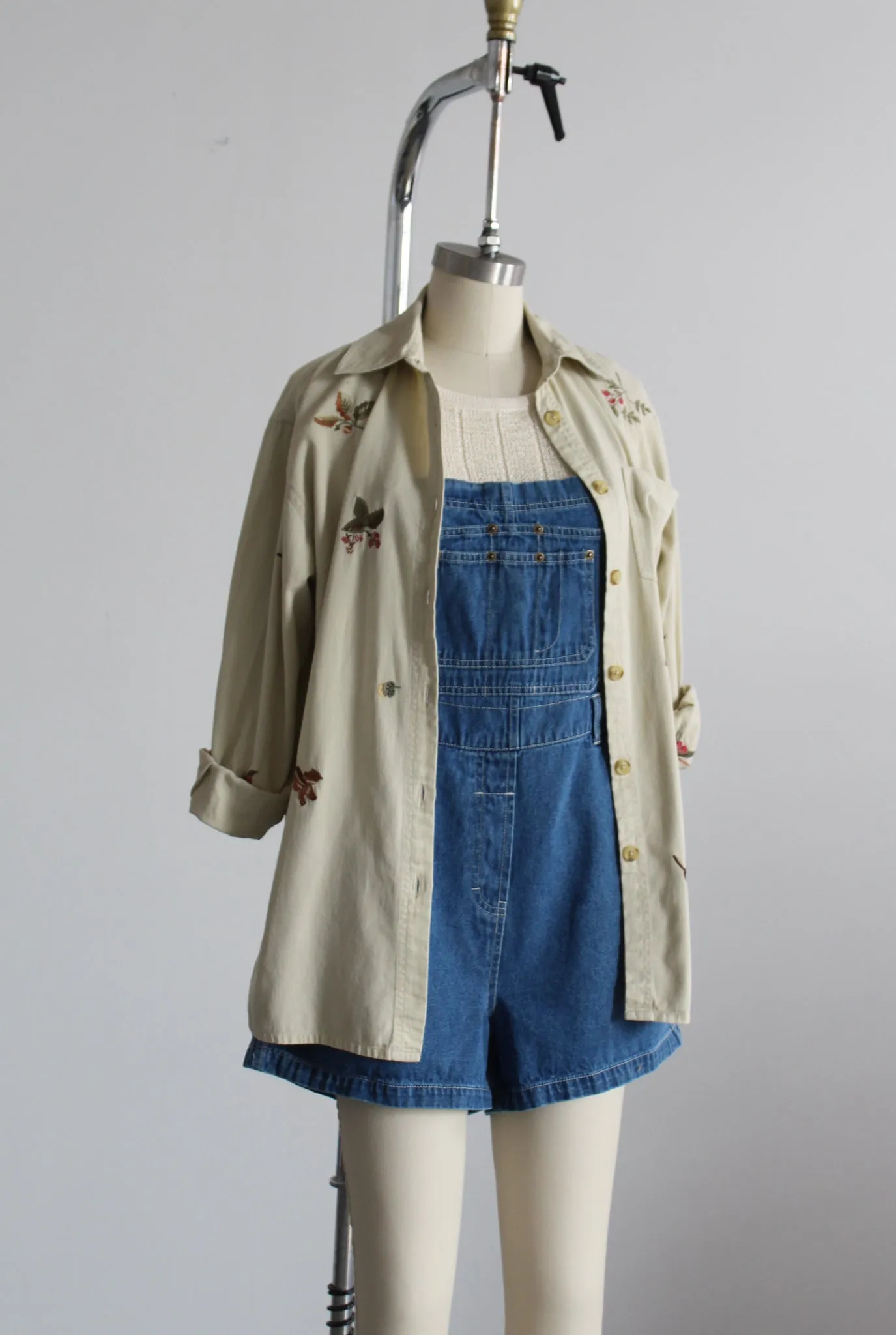 trail guide button up
